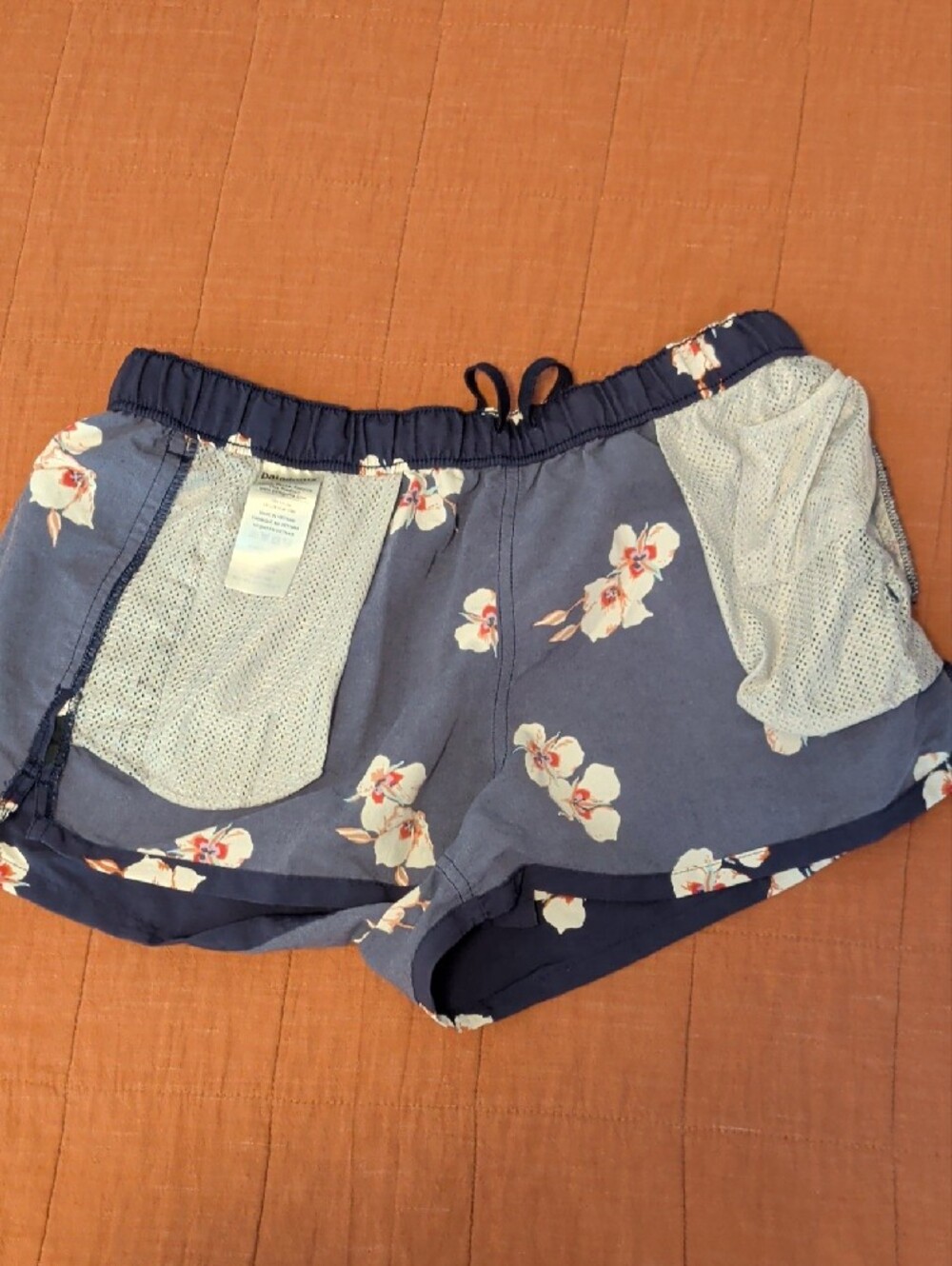 Patagonia Baggies Navy Floral - Picture 6 of 6